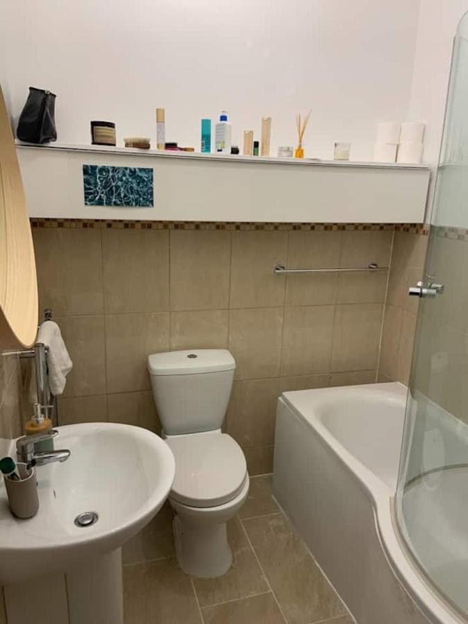 Lovely Spacious 1-Bedroom Flat In Tufnell Park Close To Central Londres Exterior foto